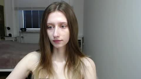 L U N A  online show from 04.03.26