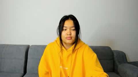 Snapshot of luna_yum chatting on 02.17.26 online show from 02.17.26