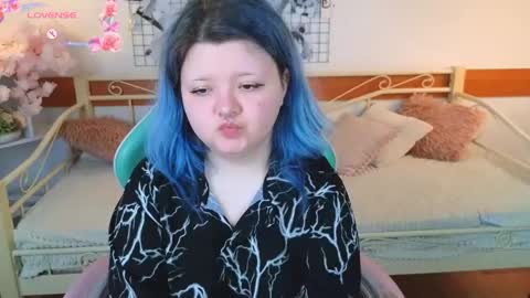 Snapshot of lunaar_ chatting on 04.26.26 Luna online show from 04.26.26