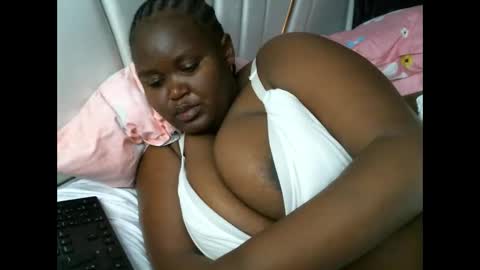 lunabloom01 online show from 09.09.25