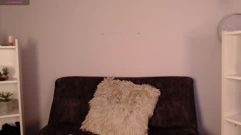 Luna Clarx online show from 12.22.25