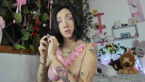 Snapshot of lunacristal_moon chatting on 12.09.24 lunacristal_moon online show from 12.09.24