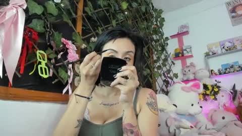 Snapshot of lunacristal_moon chatting on 02.22.25 lunacristal_moon online show from 02.22.25