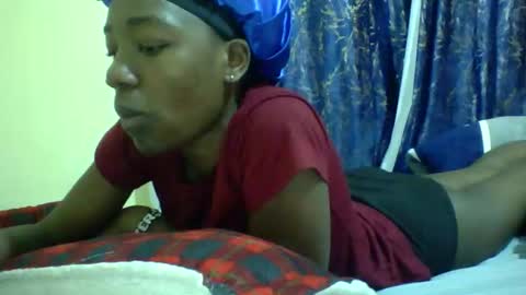 lunah_kitty online show from 05.16.26