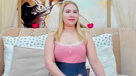 Snapshot of lunahouston chatting on 02.16.25 LunaHouston online show from 02.16.25