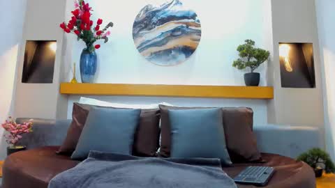 Luna online show from 10.13.25