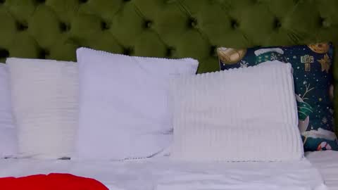 Snapshot of lunajenner chatting on 01.14.26 LunaJenner online show from 01.14.26