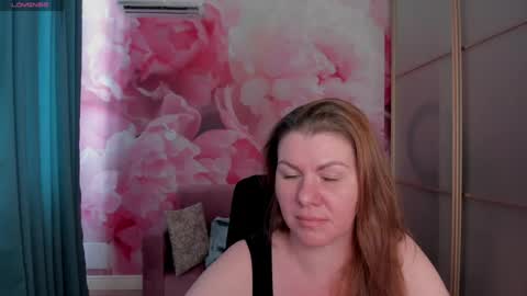 Snapshot of lunakissesx chatting on 06.13.26 lunakissesx online show from 06.13.26