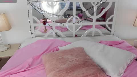 Luna Lasman  online show from 01.02.25