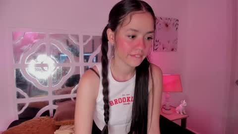 Luna Lasman  online show from 01.24.25