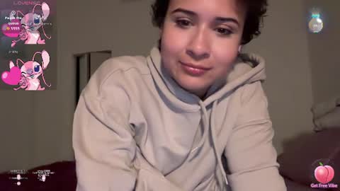 Snapshot of lunaloopzz chatting on 06.13.26 lunaloopzz online show from 06.13.26