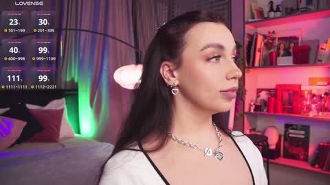 Luna  next streams Mon Fri Sat Sun 8pm-5am gmt0 online show from 02.08.25