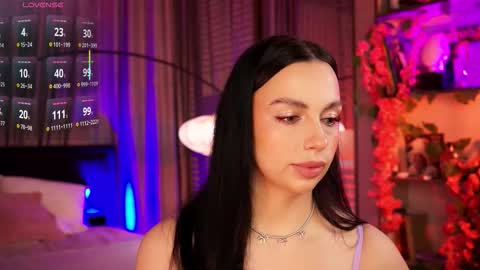 Luna  next streams Mon Fri Sat Sun 8pm-5am gmt0 online show from 10.04.25