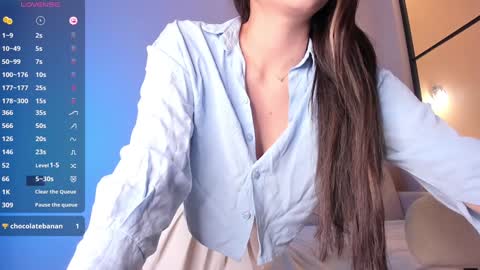 Aisha online show from 12.08.24