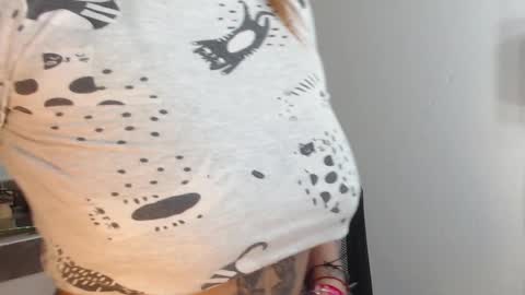 Julieth  online show from 01.18.25