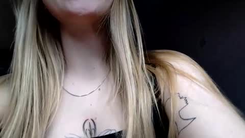 lunapeony online show from 04.09.26