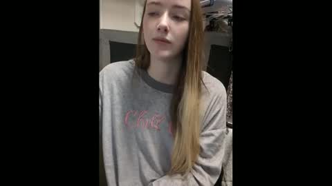 lunapixie2020 online show from 01.29.25