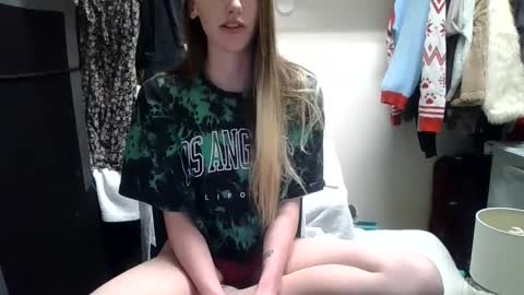 lunapixie2020 online show from 03.10.25