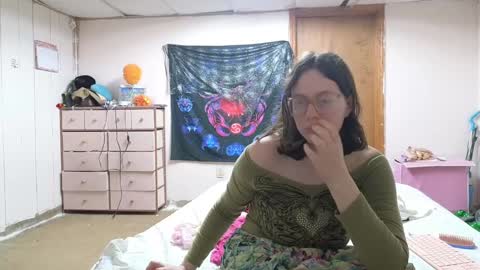 lunaquinn45 online show from 12.29.24