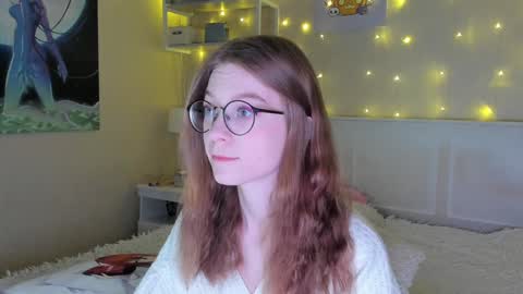 Snapshot of lunar_sofia chatting on 01.14.25 Sofia online show from 01.14.25