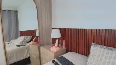 Luna Rousse online show from 02.26.26