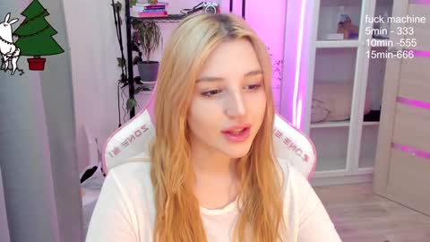 Snapshot of lunatale chatting on 12.14.24 Kate online show from 12.14.24