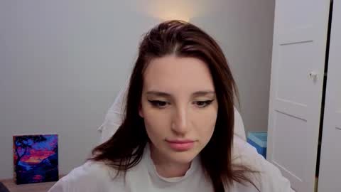 Snapshot of lunatale chatting on 11.27.25 Kate online show from 11.27.25