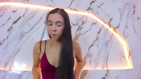 lunataylor_ online show from 12.16.25