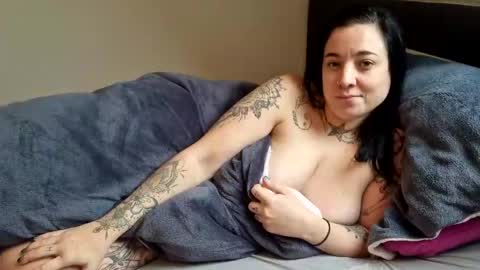 Luna  powered by bitch dust online show from 02.10.25