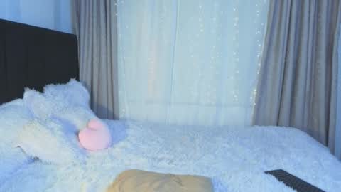 lunavelvet7 online show from 02.24.26