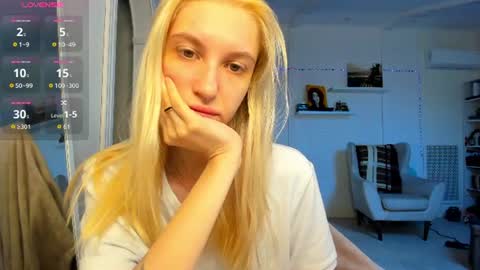 Snapshot of lunawhitex chatting on 07.07.26 Luna online show from 07.07.26