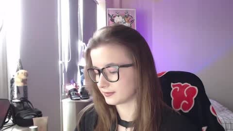 LunaXcherry online show from 04.19.26