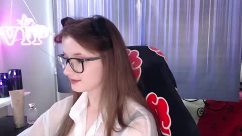 Snapshot of lunaxcherry chatting on 06.25.26 LunaXcherry online show from 06.25.26