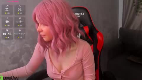 Snapshot of lune_fallenstar chatting on 07.24.26 Lune FallenStar online show from 07.24.26
