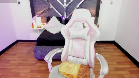  V A L E R I A   online show from 02.22.25