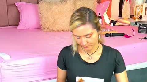 lunitadiva online show from 12.22.25