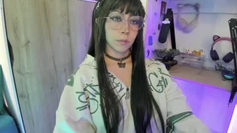 Snapshot of lunivyra chatting on 07.20.26 lunivyra online show from 07.20.26