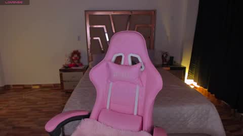 LUNA ROSE online show from 04.07.26