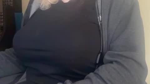 LunoviaXL online show from 11.24.25