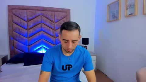 Snapshot of lushian_luna chatting on 12.15.25 Lushian And Luna online show from 12.15.25