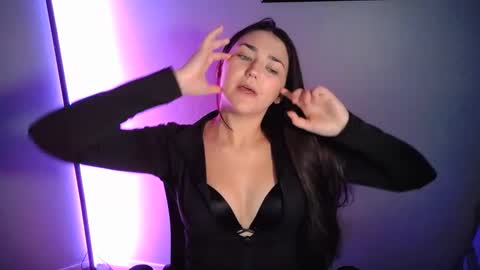 Snapshot of lushlolly chatting on 01.21.25 lushlolly online show from 01.21.25