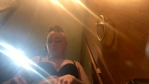 Snapshot of lushuslucy chatting on 02.28.25 Kikithebaee online show from 02.28.25