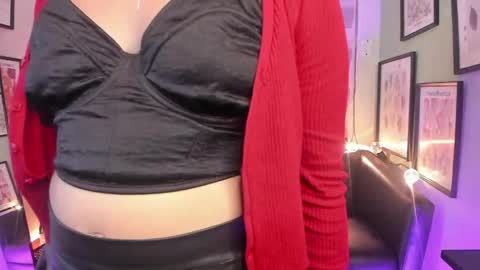Snapshot of lusiana__ chatting on 05.13.26 Luci online show from 05.13.26