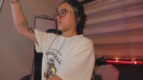 Snapshot of lusiana__ chatting on 05.28.26 Luci online show from 05.28.26