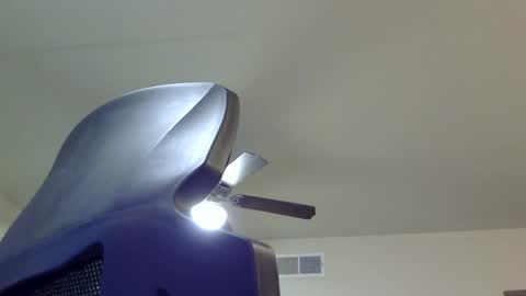 Snapshot of lustfullives chatting on 04.10.26 LustfulLives online show from 04.10.26