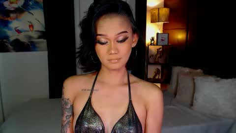 Snapshot of lustfulltrans chatting on 12.19.24 AdriannaFowks online show from 12.19.24