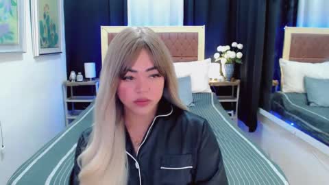 Snapshot of lustfuloffendertrina chatting on 01.13.25 Trina online show from 01.13.25