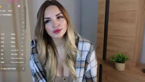 Briena online show from 11.13.25