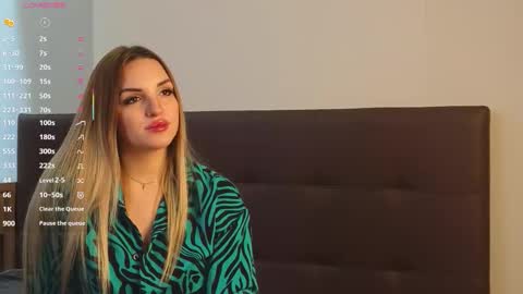 Briena online show from 11.16.25