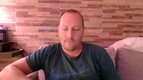Snapshot of lustonfan chatting on 03.26.26 lustonfan online show from 03.26.26